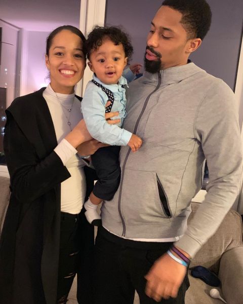 Elijah Dinwiddie with his father Spencer Dinwiddie and mother Arielle Roberson